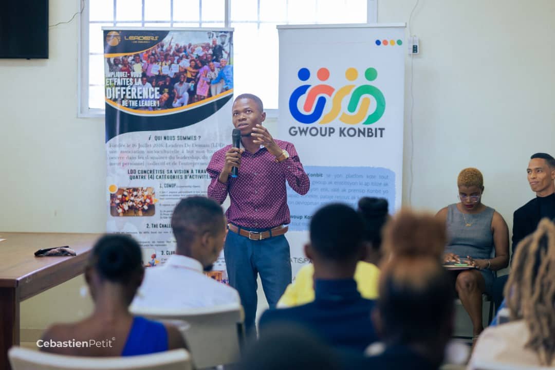 8 ans d’engagement : Pierre Marc BAPTISTE mobilise pour la bibliothèque de Cité Soleil