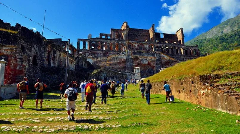 Le Secteur Touristique en Haïti : Une Source de Revenus Incontournable