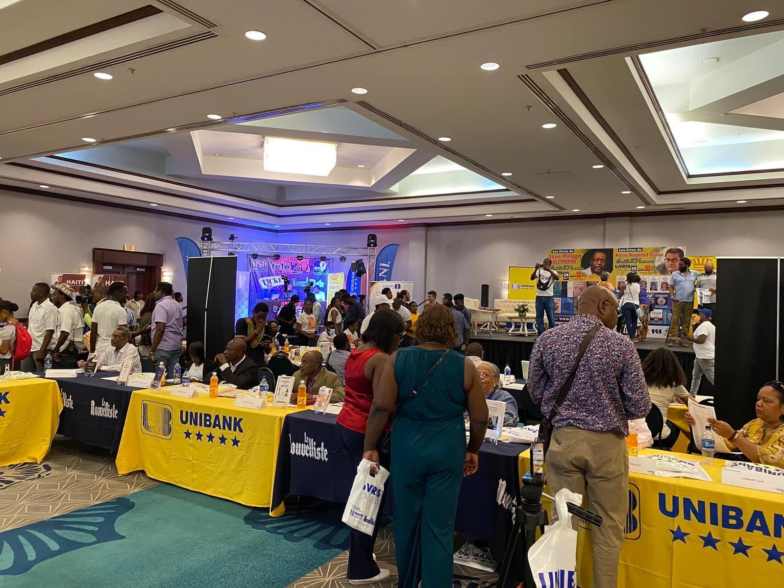 Livres en folie : la grande fête du livre en Haïti