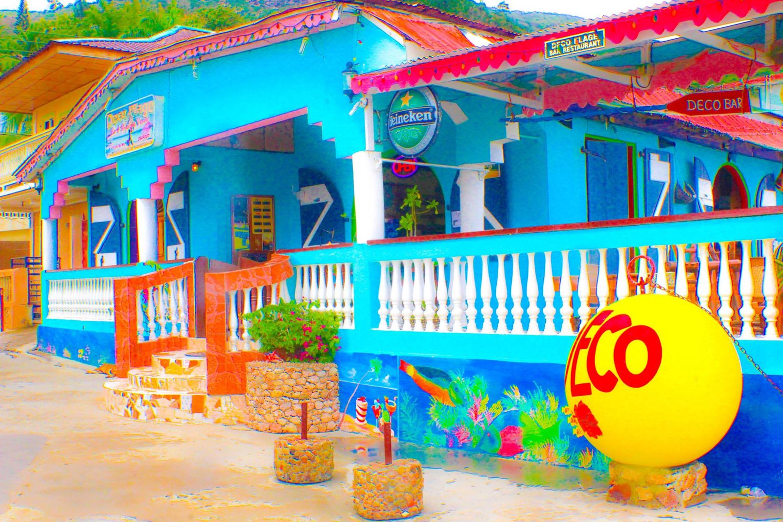 Haïti : Déco Bar Restaurant / Visite virtuelle